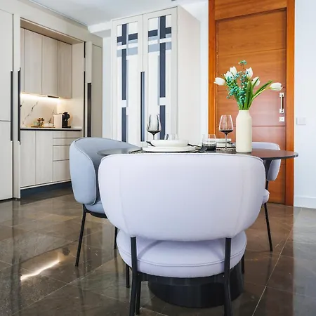 Corral Del Carbon Gg Luxury Boutique