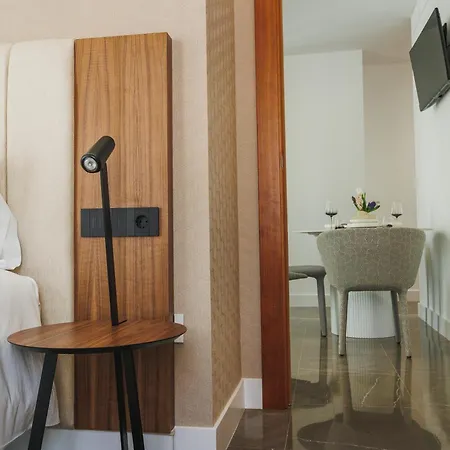 Aparthotel Corral Del Carbon Gg